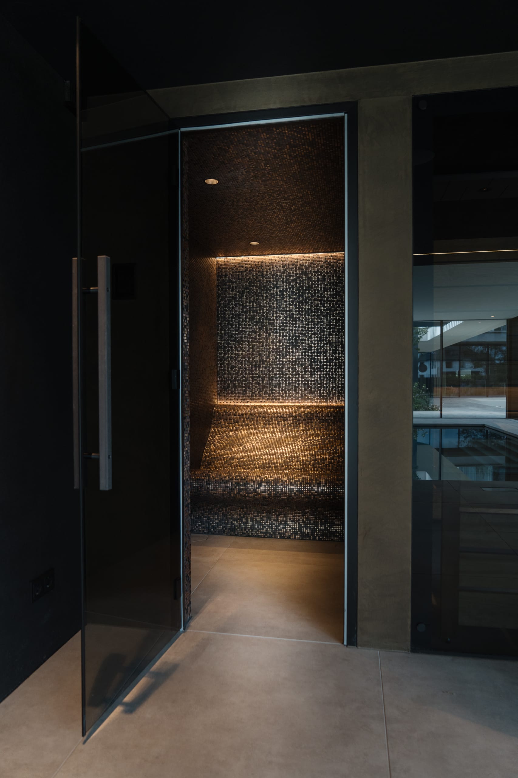 WELLNESS MET TYLÖ REFLECTIESAUNA EN STOOMCABINE